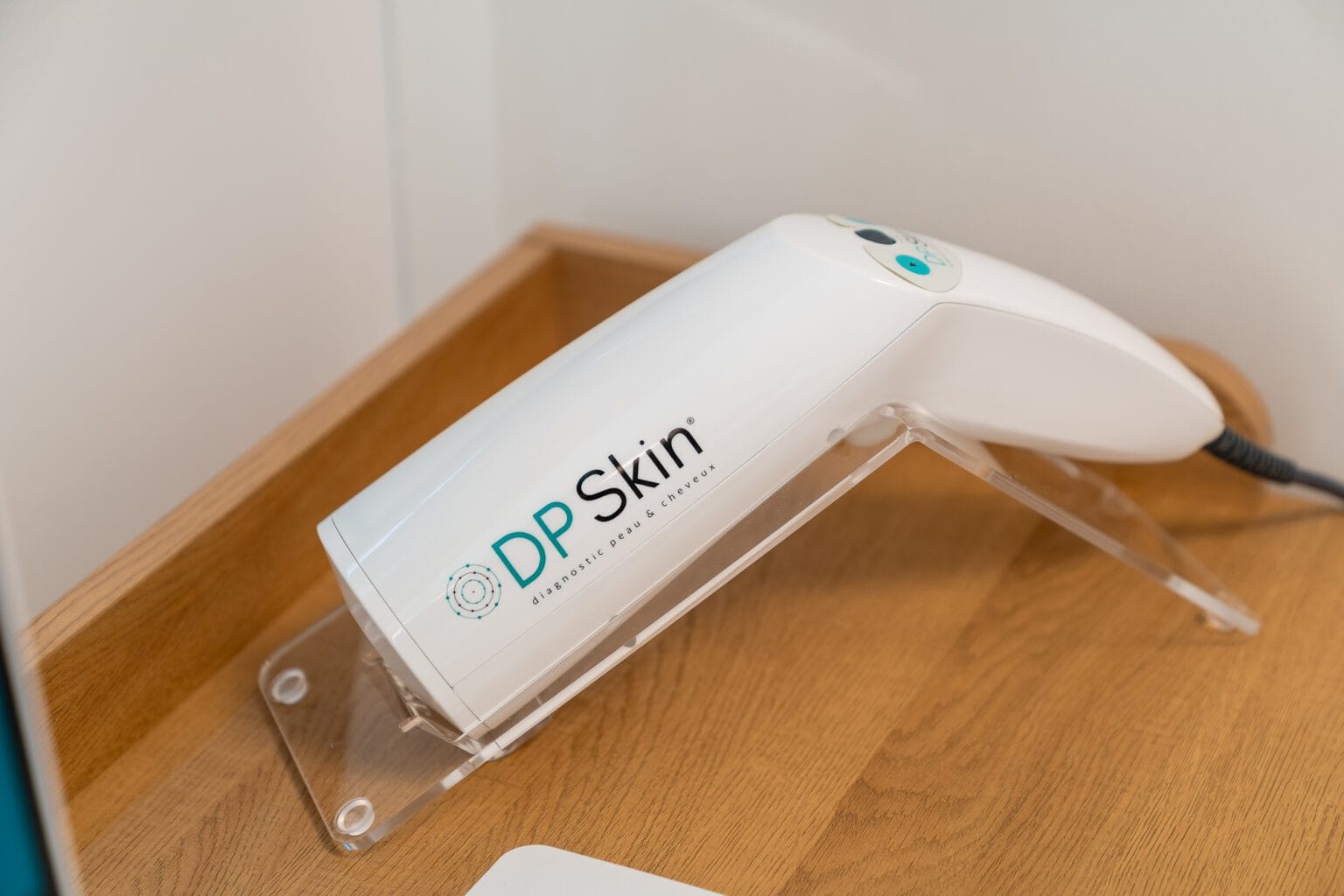 Lasera-DPSKIN-diagnostic-de-peau-et-du-cuir-chevelu-beziers-8
